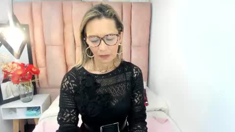 ISSA MILF online show from 07-16-26, 04:13