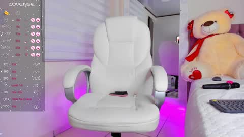 Isa  online show from 03-10-25, 10:37