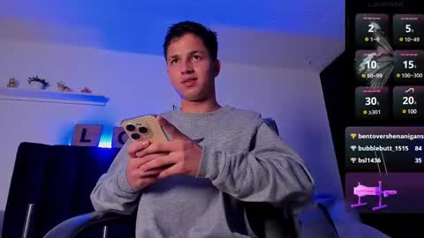 Snapshot of issac_james chatting on 02-21-25, 10:39 Issac online show from 02-21-25, 10:39