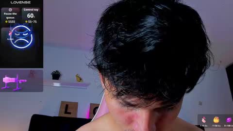 Snapshot of issac_james chatting on 09-11-25, 04:01 Issac online show from 09-11-25, 04:01