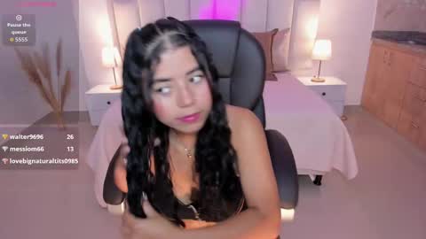 issi_loren online show from 09-23-25, 06:33