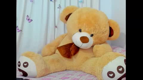 Snapshot of itahisa_sweet chatting on 10-30-25, 02:13 Itahisa sweet online show from 10-30-25, 02:13