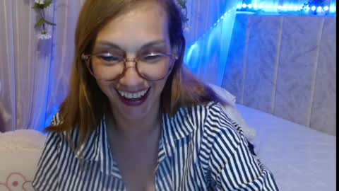 Snapshot of italagomez chatting on 02-09-25, 03:11 Itala Gomez online show from 02-09-25, 03:11