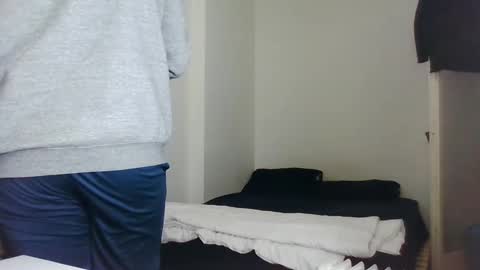 Snapshot of italianboybcn chatting on 02-25-25, 05:58 italianboybcn online show from 02-25-25, 05:58