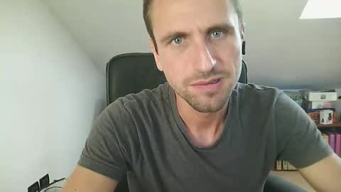 italiano116116 online show from 09-22-25, 12:51