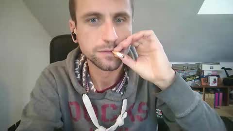 italiano116116 online show from 12-01-25, 02:55