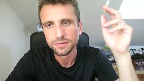 Snapshot of italiano116116 chatting on 06-19-26, 10:30 italiano116116 online show from 06-19-26, 10:30