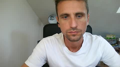 Snapshot of italiano116116 chatting on 07-10-26, 08:50 italiano116116 online show from 07-10-26, 08:50