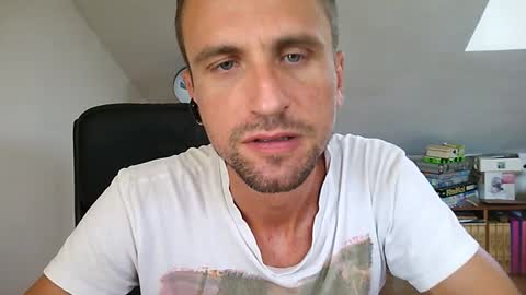 Snapshot of italiano116116 chatting on 07-28-26, 07:48 italiano116116 online show from 07-28-26, 07:48