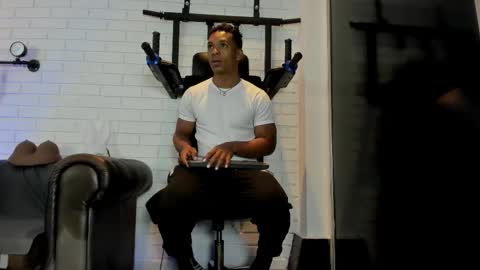 Italo Moore online show from 10-09-25, 11:19