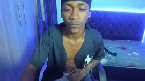 Snapshot of iteban_boy chatting on 11-20-25, 01:44 iteban_boy online show from 11-20-25, 01:44