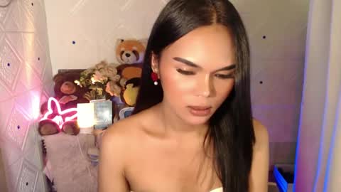 Snapshot of itgirl_cathy chatting on 02-11-25, 01:41 CathCathy online show from 02-11-25, 01:41