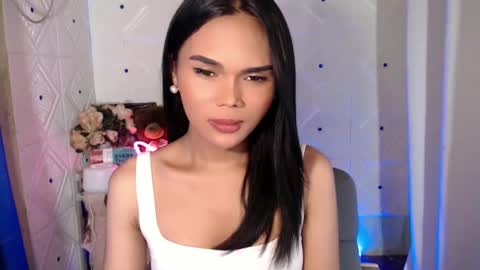 Snapshot of itgirl_cathy chatting on 02-23-25, 05:23 CathCathy online show from 02-23-25, 05:23