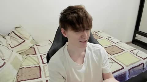 Snapshot of ithan_red chatting on 12-13-24, 06:05 Ethan online show from 12-13-24, 06:05