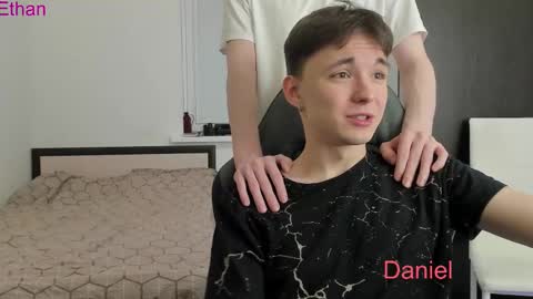 Snapshot of ithan_red chatting on 10-05-25, 04:38 Ethan online show from 10-05-25, 04:38