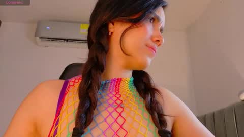 K A R I online show from 02-01-26, 01:37