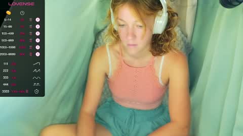 Lily online show from 04-06-26, 09:27