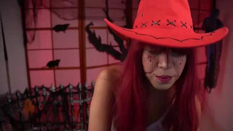 Snapshot of its_lola chatting on 11-01-25, 02:02 online show from 11-01-25, 02:02