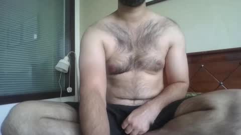 Snapshot of its_me_2323 chatting on 01-10-26, 04:03 its_me_2323 online show from 01-10-26, 04:03