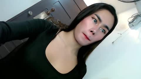 its_me_vanesa online show from 11-17-25, 12:11