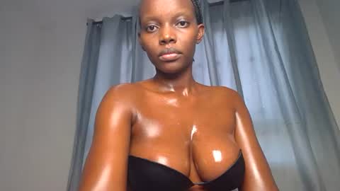 Snapshot of its_metney chatting on 06-14-26, 11:01 Metney online show from 06-14-26, 11:01