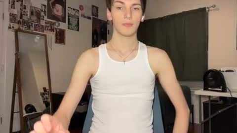 Snapshot of its_rowan chatting on 11-21-25, 02:21 Rowan online show from 11-21-25, 02:21