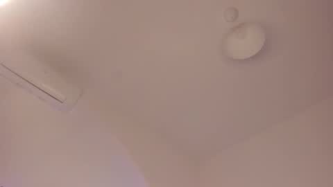 Isabella online show from 11-20-25, 03:01