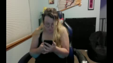 Itsglitchh222 online show from 09-15-25, 07:52