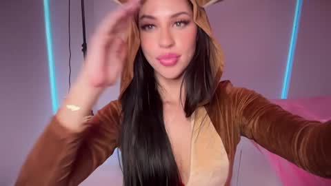 Snapshot of itskassielee chatting on 12-24-24, 02:22 itskassielee online show from 12-24-24, 02:22