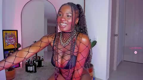 Snapshot of itslau_ chatting on 03-08-25, 02:34 lau online show from 03-08-25, 02:34