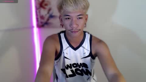 Snapshot of itsme_cxhennn chatting on 10-29-25, 08:32 itsme_cxhennn online show from 10-29-25, 08:32
