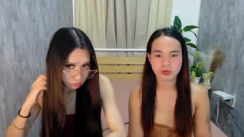 Snapshot of itsme_kat chatting on 06-12-26, 05:45 itsme_kat online show from 06-12-26, 05:45