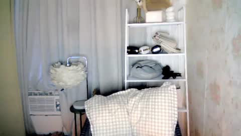 Snapshot of itsme_kat chatting on 07-14-26, 10:21 itsme_kat online show from 07-14-26, 10:21