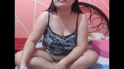 Snapshot of itsme_kitty chatting on 02-24-25, 12:05 Kitty online show from 02-24-25, 12:05