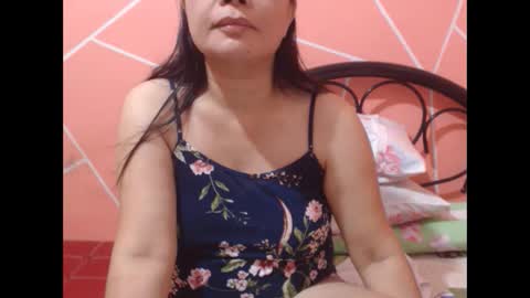 Snapshot of itsme_kitty chatting on 01-13-26, 12:05 Kitty online show from 01-13-26, 12:05
