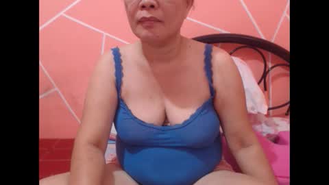 Snapshot of itsme_kitty chatting on 04-09-26, 12:43 Kitty online show from 04-09-26, 12:43