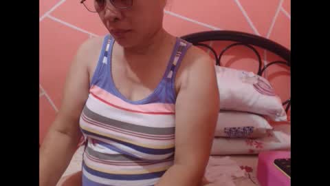 Snapshot of itsme_kitty chatting on 05-29-26, 11:47 Kitty online show from 05-29-26, 11:47