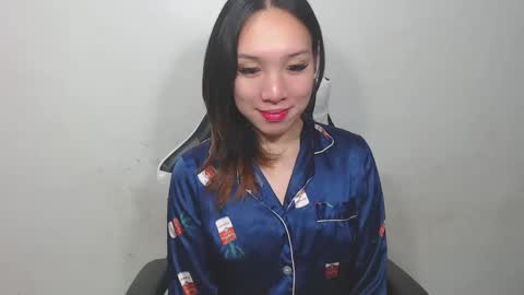 itsmehotqueen online show from 10-06-25, 04:37