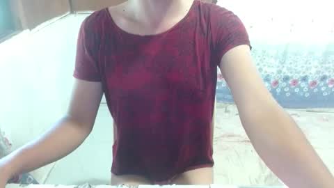 Snapshot of itsmelily05 chatting on 03-19-26, 05:33 itsmelily05 online show from 03-19-26, 05:33