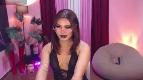 Snapshot of itsmesianaa29 chatting on 10-04-25, 05:22 Siana online show from 10-04-25, 05:22