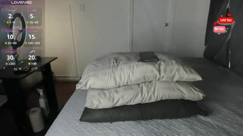 Moon online show from 04-12-26, 11:37