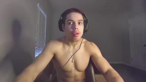 Snapshot of itstarzan chatting on 12-10-24, 08:27 TARZAN online show from 12-10-24, 08:27