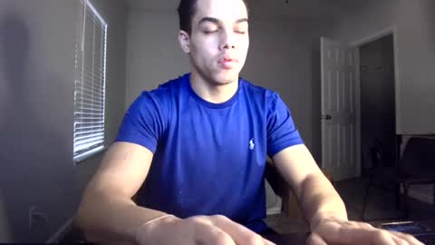 Snapshot of itstarzan chatting on 12-11-24, 09:01 TARZAN online show from 12-11-24, 09:01