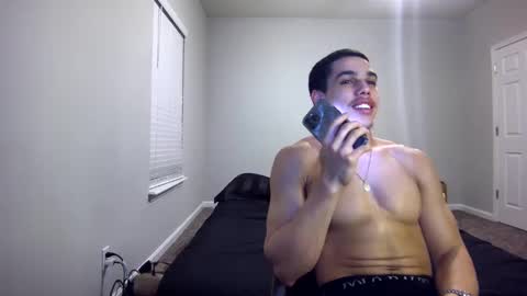 Snapshot of itstarzan chatting on 12-23-24, 08:22 TARZAN online show from 12-23-24, 08:22