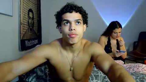 Snapshot of itstarzan chatting on 09-19-25, 03:19 TARZAN online show from 09-19-25, 03:19