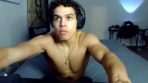 Snapshot of itstarzan chatting on 10-09-25, 12:19 TARZAN online show from 10-09-25, 12:19