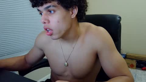 Snapshot of itstarzan chatting on 02-04-26, 05:24 TARZAN online show from 02-04-26, 05:24