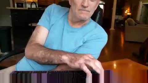 Snapshot of itsxxxtc chatting on 03-05-26, 08:27 itsxxxtc online show from 03-05-26, 08:27