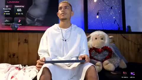 itszairen online show from 02-15-26, 04:42