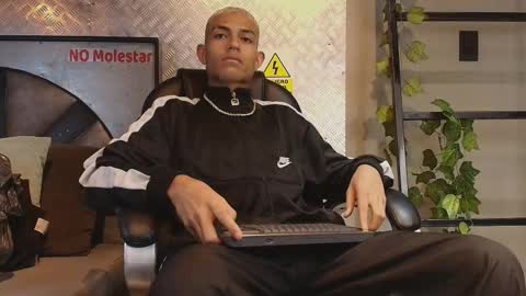 itszairen online show from 02-17-26, 04:20